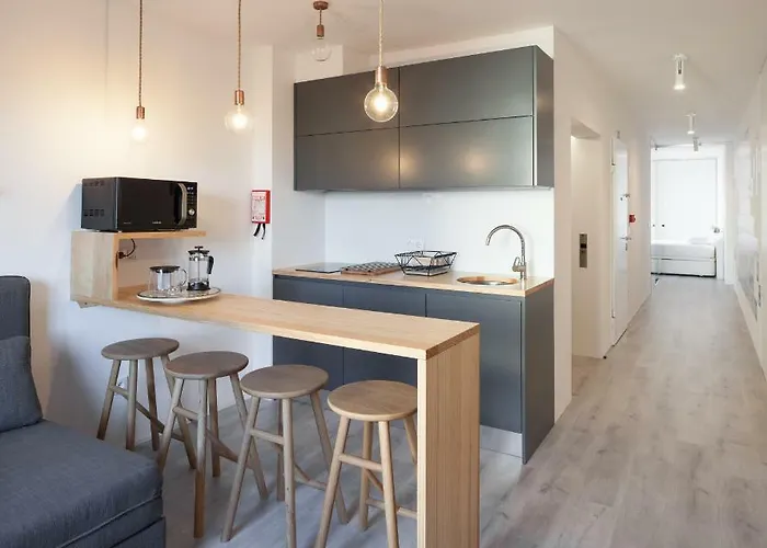 7 Gaia Roaster Apartment *