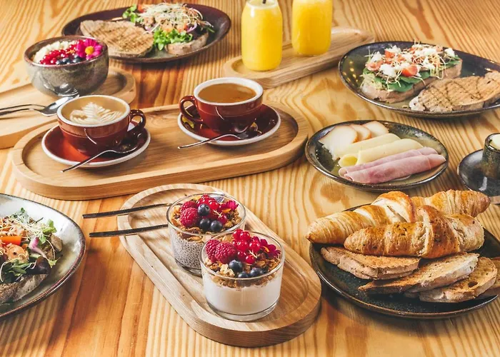 7 Gaia Roaster Apartment *